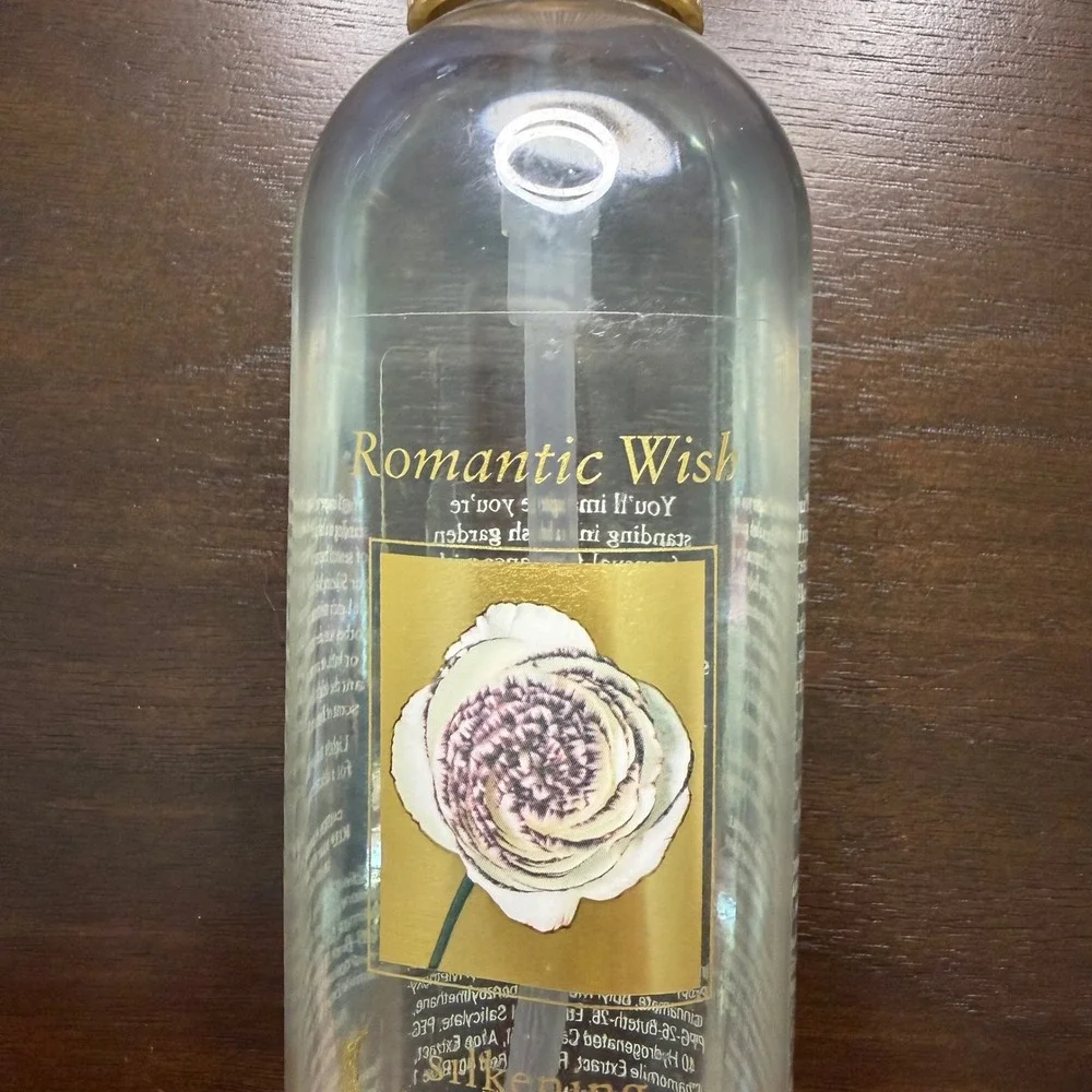 Victoria's Secret Garden Romantic Wish Silkening Body Splash